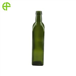 500 ملی لیٹر زیتون کے تیل کی بوتلیں۔